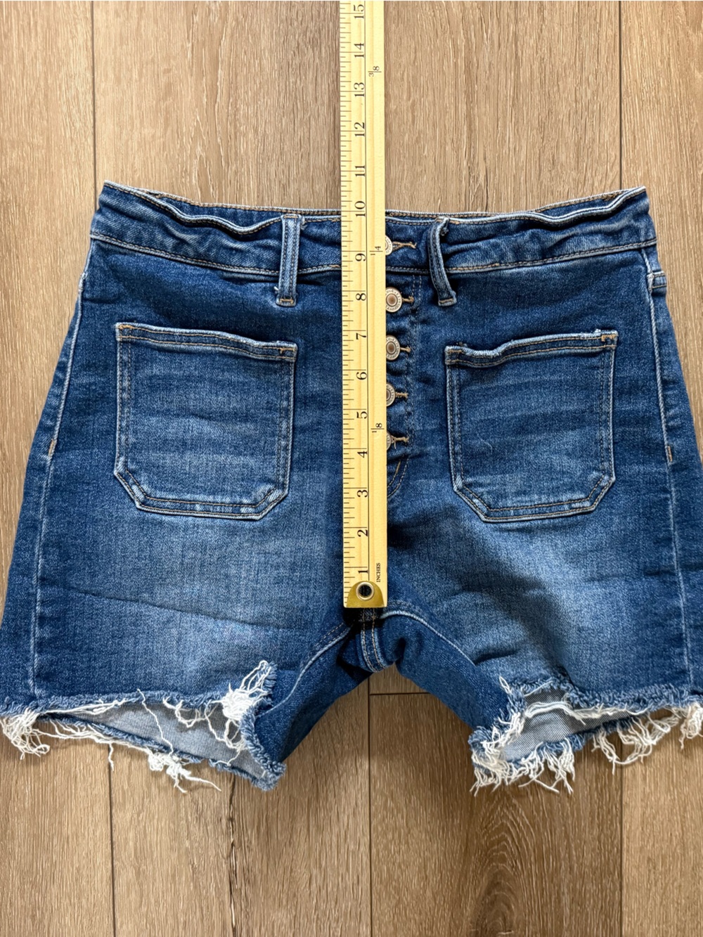 Lovervet Denim High-Rise Button-Fly Frayed Hem Shorts - Blue - Picture 6 of 8